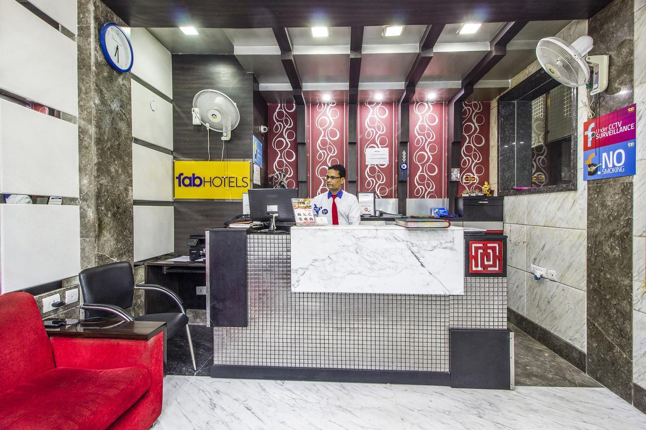 Hotel Suncourt Corporate New Delhi Extérieur photo